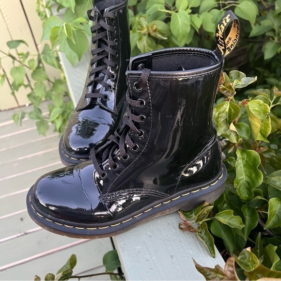 Dr. Martens 1460 Eight-Eye 8 Hole Patent Leather Boots Martens - Picture 9 of 11